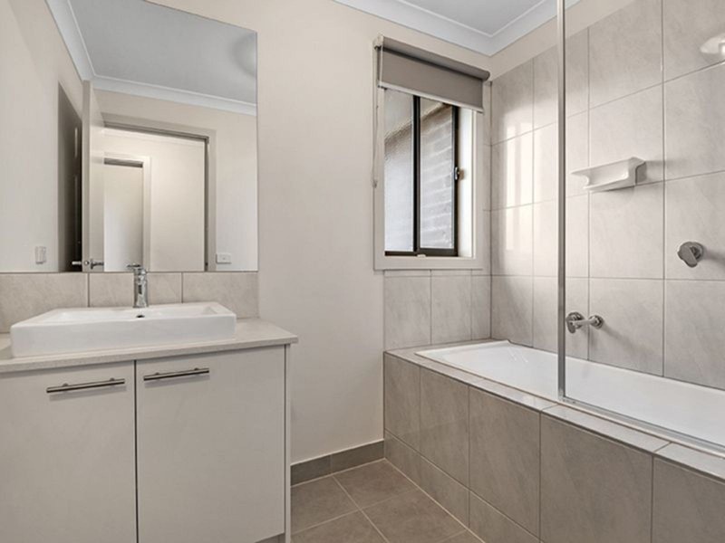 32 Conjola Way, Wollert VIC 3750