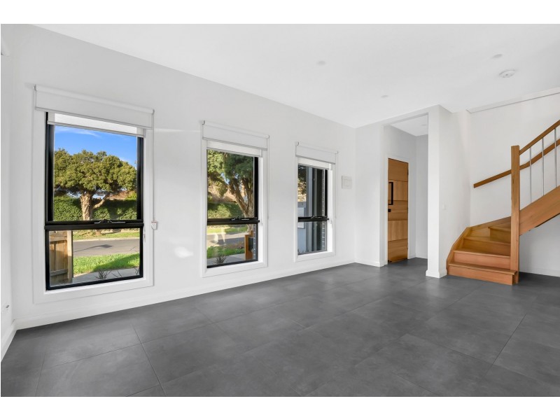 2B Anstey Avenue, Reservoir VIC 3073