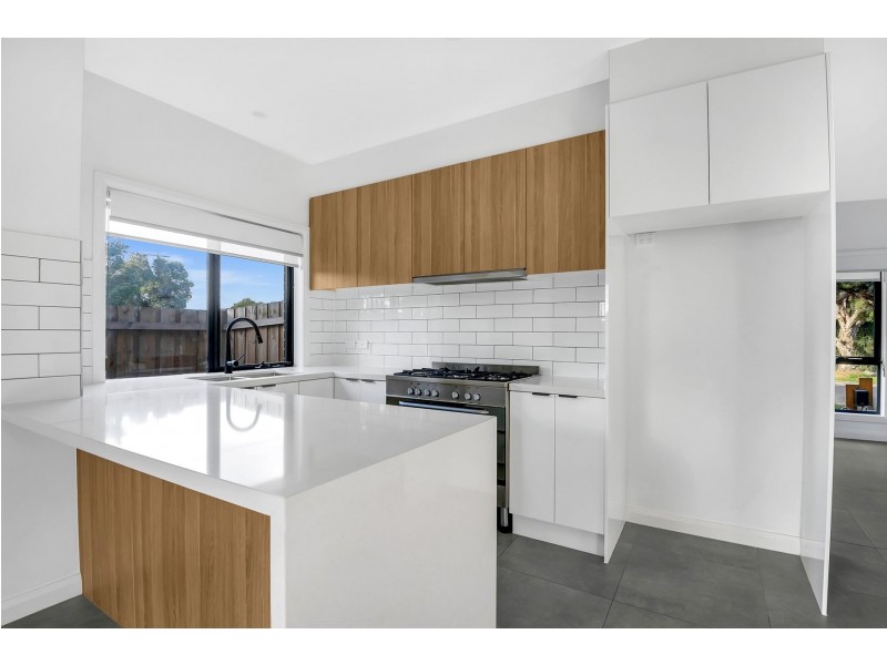 2B Anstey Avenue, Reservoir VIC 3073