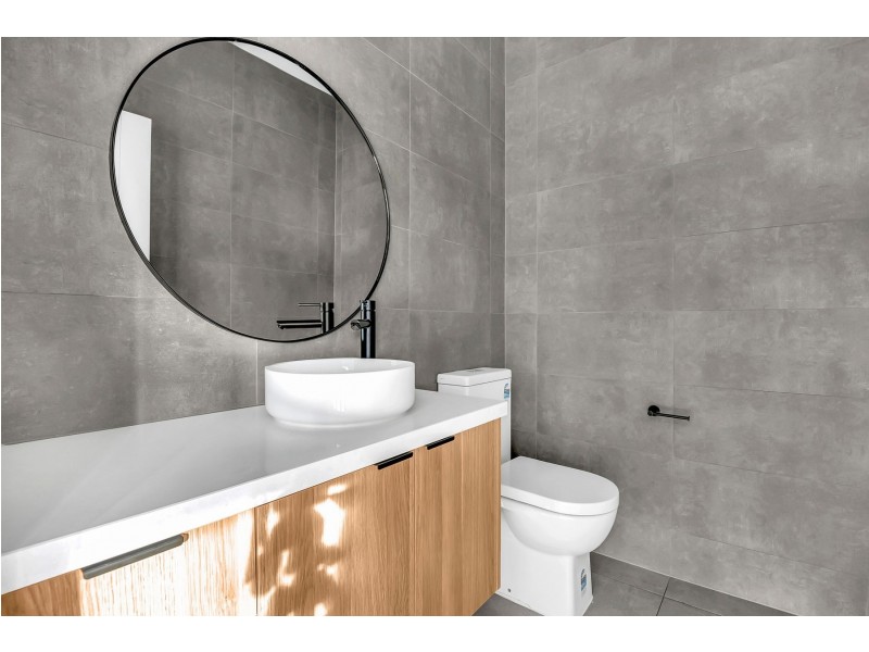 2B Anstey Avenue, Reservoir VIC 3073