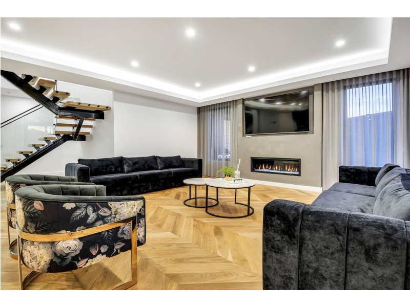 6 Joybelle Way, South Morang VIC 3752