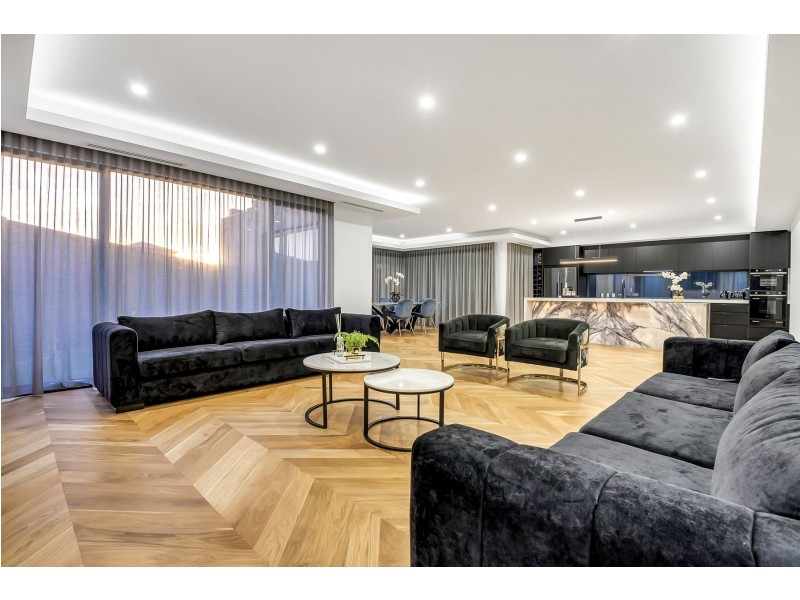 6 Joybelle Way, South Morang VIC 3752