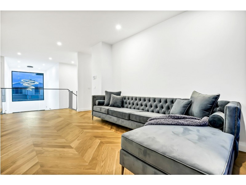 6 Joybelle Way, South Morang VIC 3752