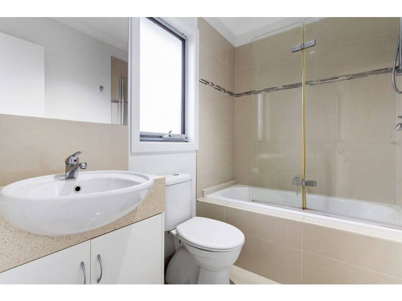 2/155 Rathcown Road, Reservoir VIC 3073