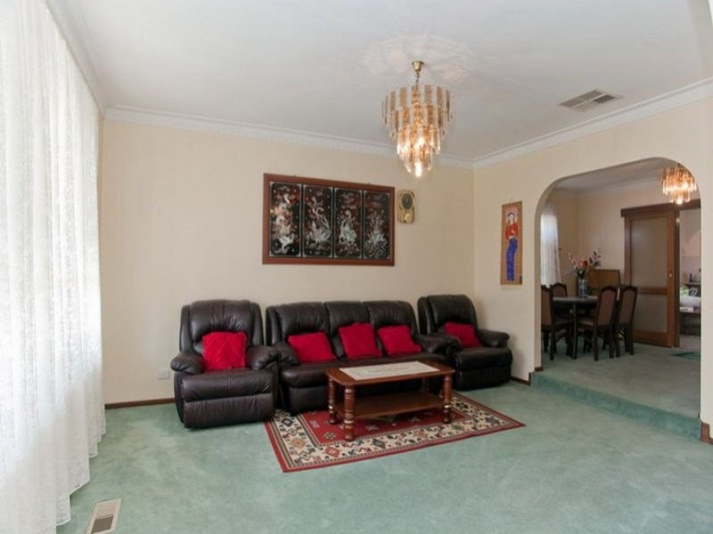 69 Barry Road, Thomastown VIC 3074