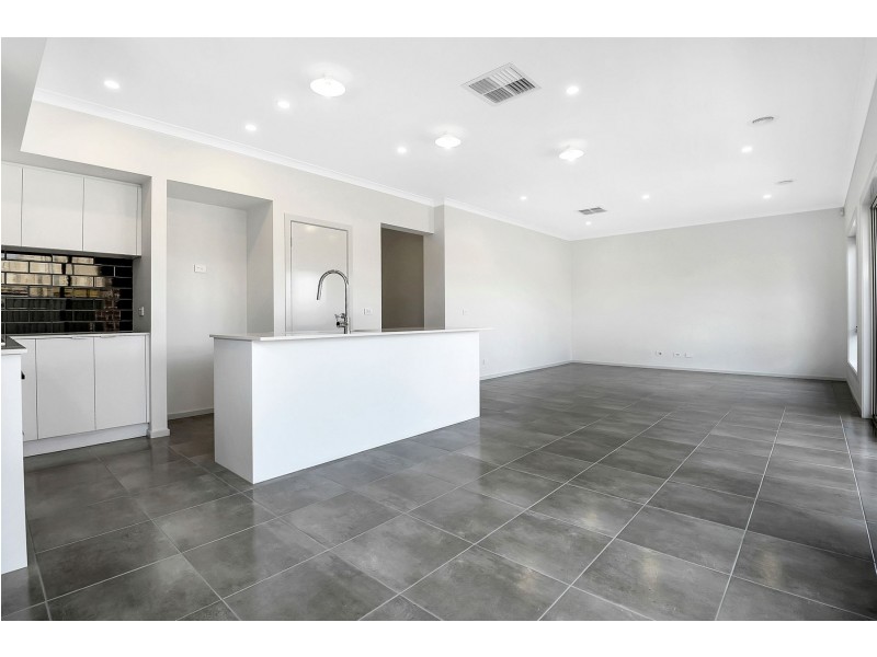 39 Graphite Crescent, Wollert VIC 3750