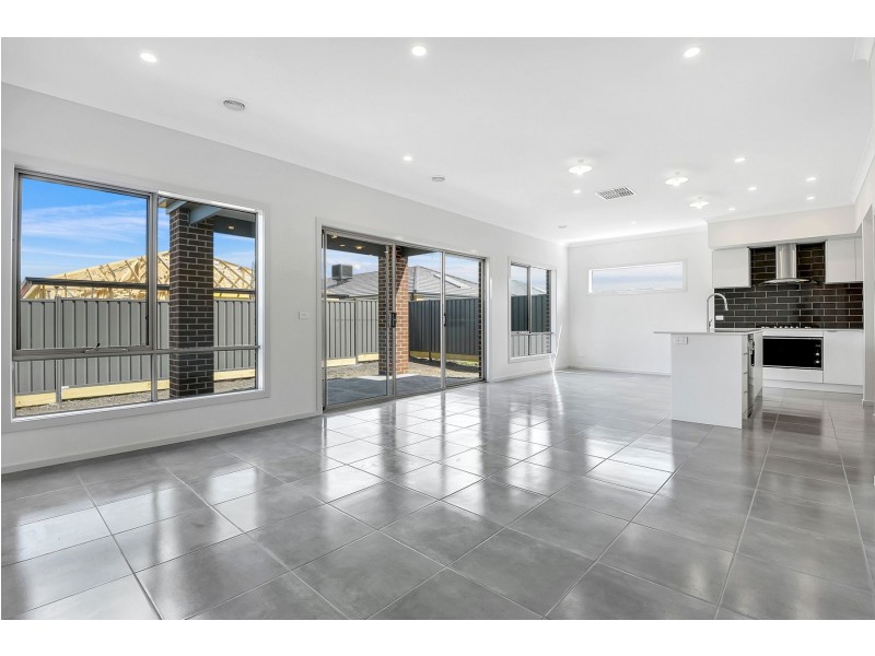 39 Graphite Crescent, Wollert VIC 3750