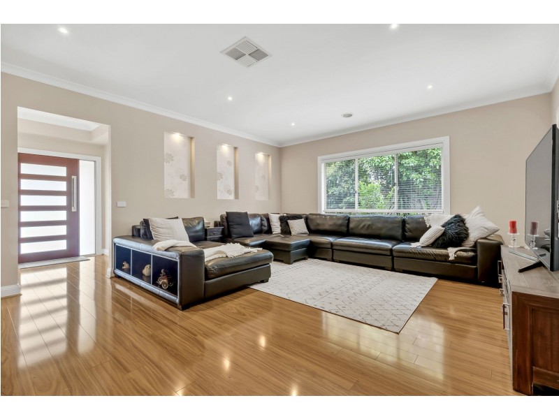 37 Viewgrand Boulevard, Epping VIC 3076