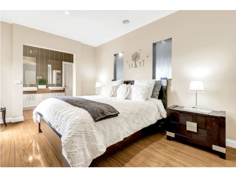 37 Viewgrand Boulevard, Epping VIC 3076