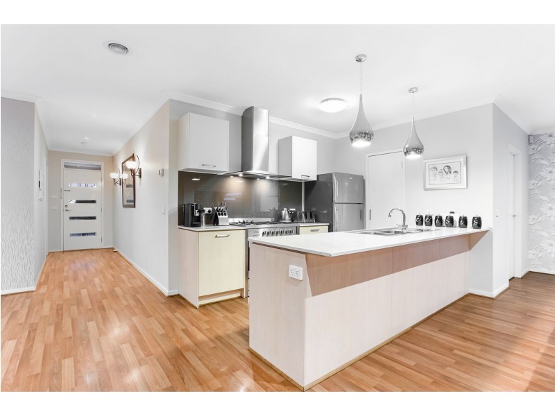 31 Ben Loman Circuit, Craigieburn VIC 3064