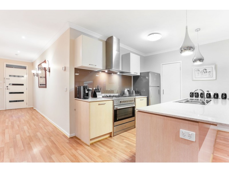 31 Ben Loman Circuit, Craigieburn VIC 3064