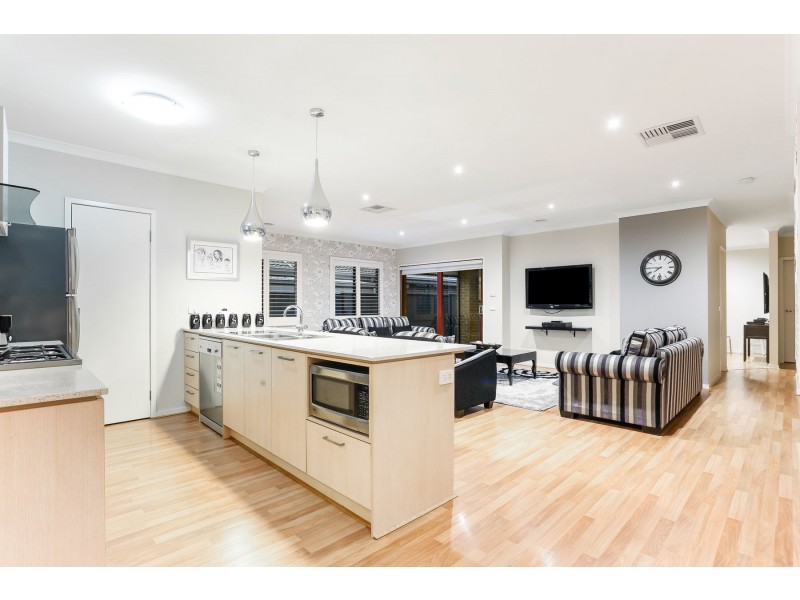 31 Ben Loman Circuit, Craigieburn VIC 3064