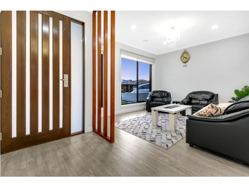 16 Naracoorte Avenue, Wollert VIC 3750