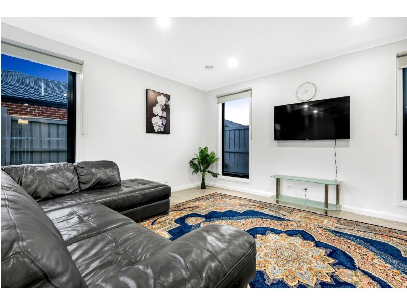 16 Naracoorte Avenue, Wollert VIC 3750