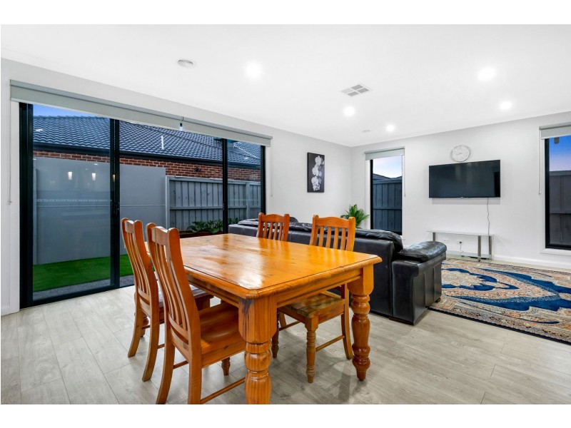 16 Naracoorte Avenue, Wollert VIC 3750