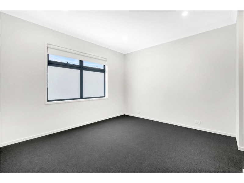 5 Soho Crescent, Wollert VIC 3750