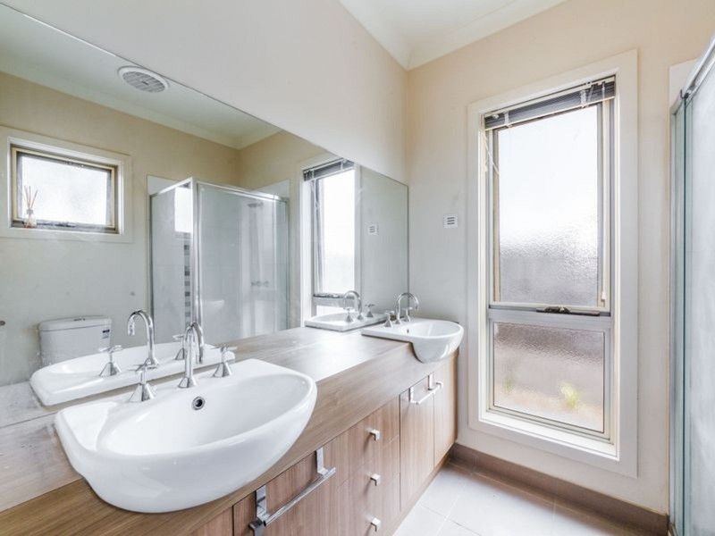 30 Manley Street, Epping VIC 3076