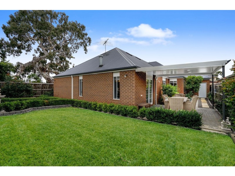 26 Kinkora Crescent, South Morang VIC 3752