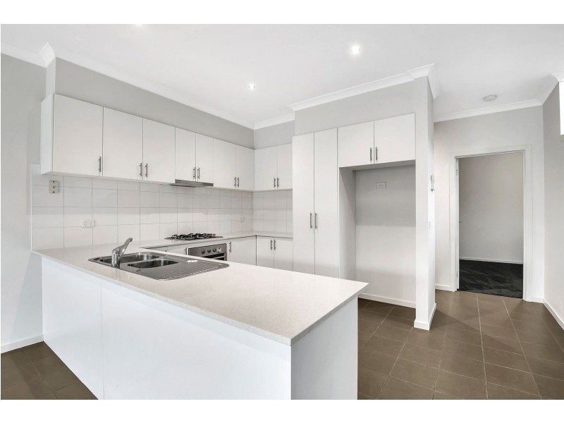 294 The Lakes Boulevard, South Morang VIC 3752