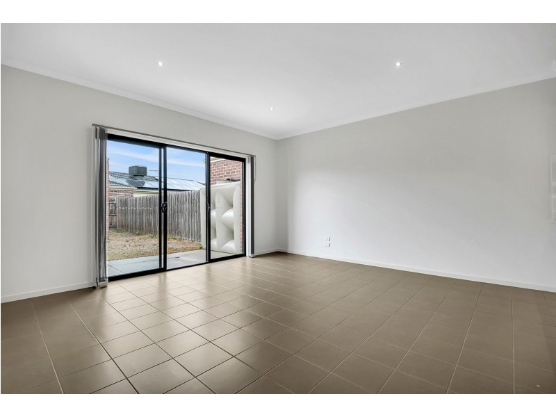 294 The Lakes Boulevard, South Morang VIC 3752