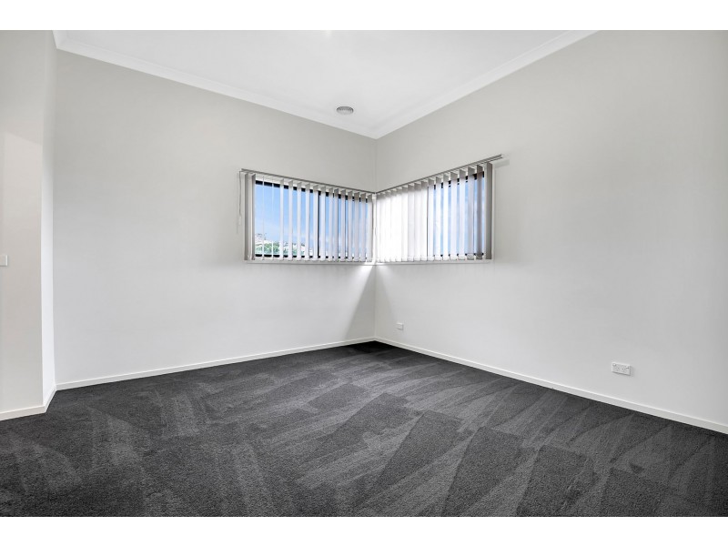 294 The Lakes Boulevard, South Morang VIC 3752