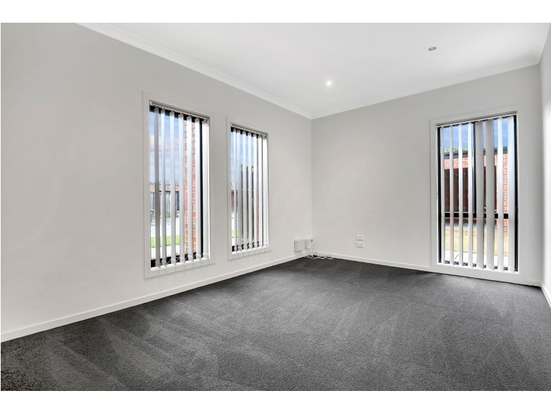 294 The Lakes Boulevard, South Morang VIC 3752