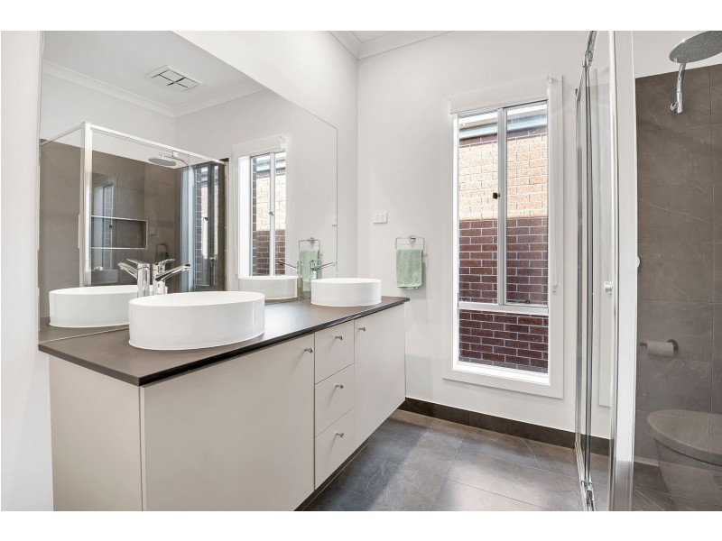 88 Bullion Avenue, Wollert VIC 3750