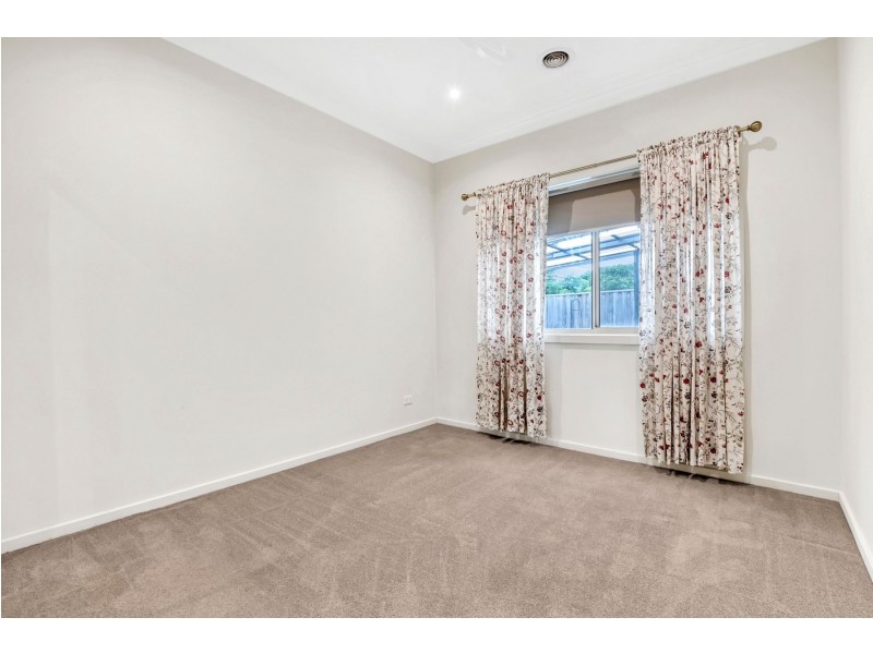 8 Urban Drive, Epping VIC 3076