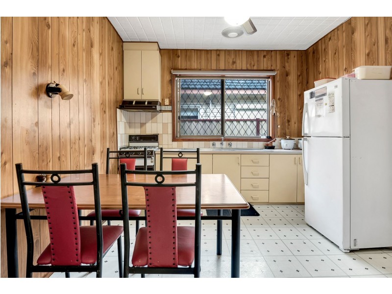 22 Lloyd Avenue, Reservoir VIC 3073