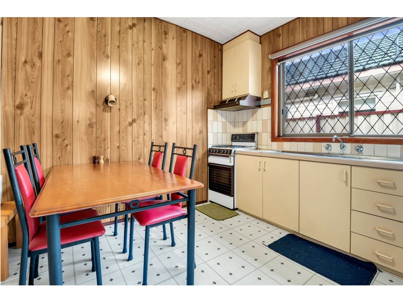 22 Lloyd Avenue, Reservoir VIC 3073