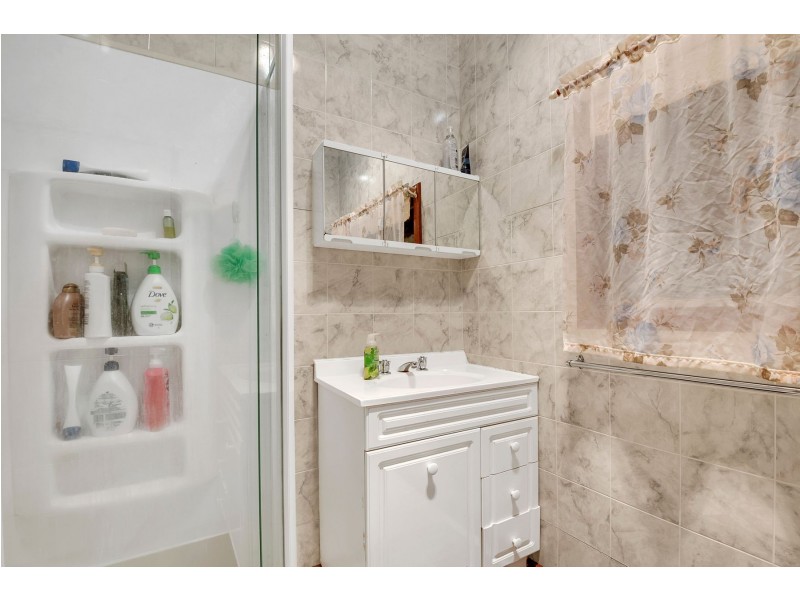 22 Lloyd Avenue, Reservoir VIC 3073