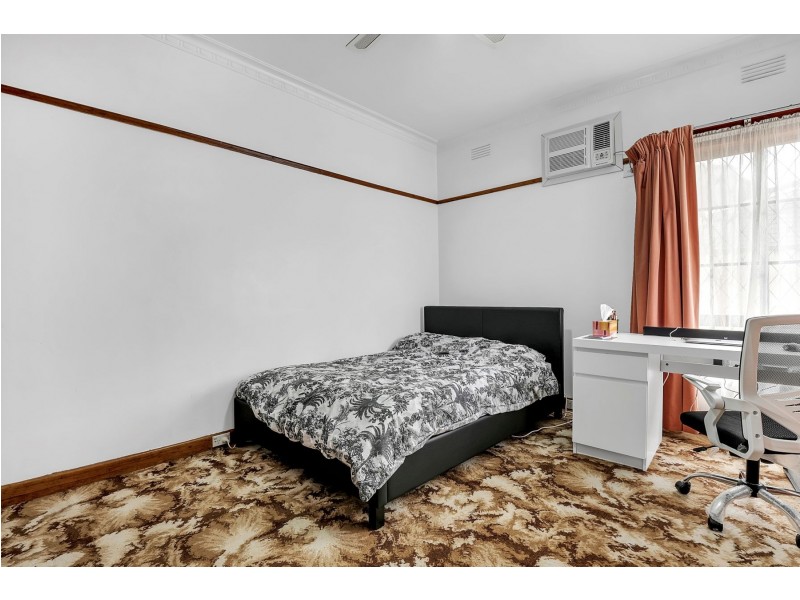 22 Lloyd Avenue, Reservoir VIC 3073