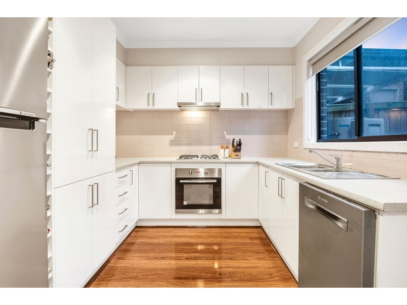 4 Gatehouse Walk, Epping VIC 3076