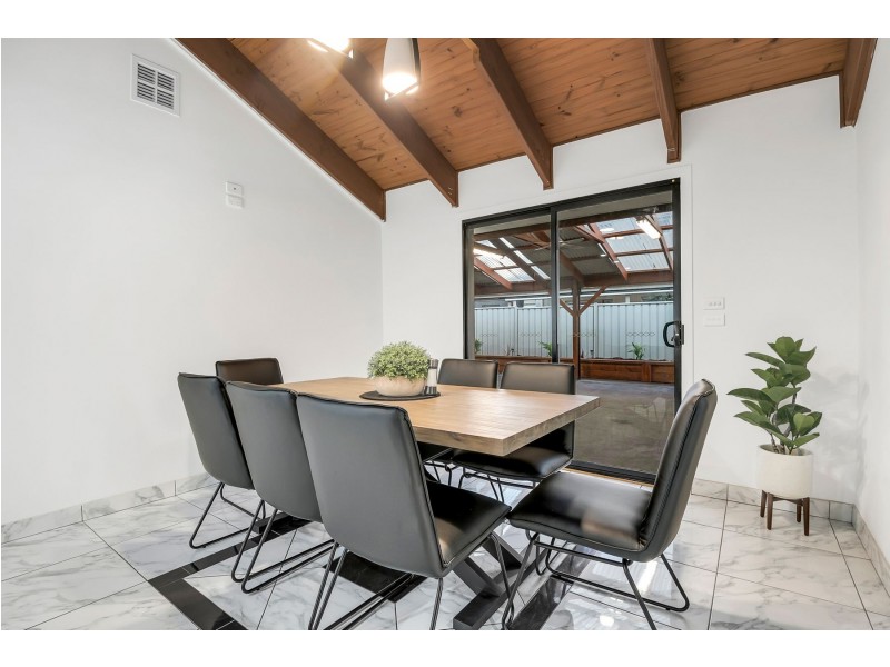 70 Prince of Wales Avenue, Mill Park VIC 3082