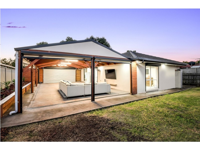 70 Prince of Wales Avenue, Mill Park VIC 3082