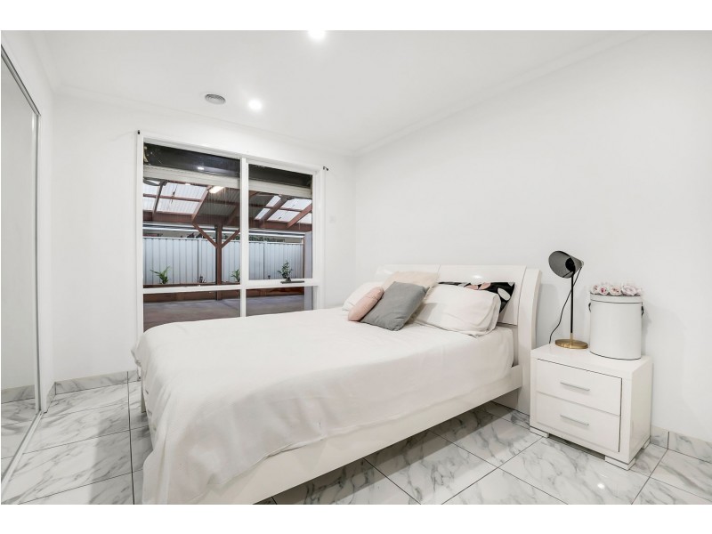 70 Prince of Wales Avenue, Mill Park VIC 3082