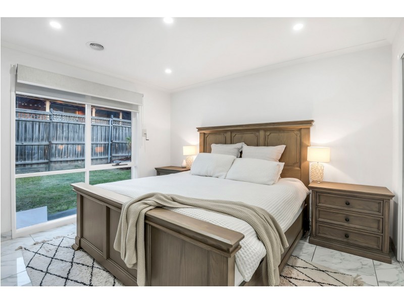 70 Prince of Wales Avenue, Mill Park VIC 3082