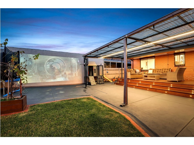 13 Currawong Avenue, Lalor VIC 3075