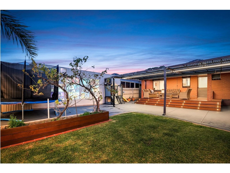 13 Currawong Avenue, Lalor VIC 3075