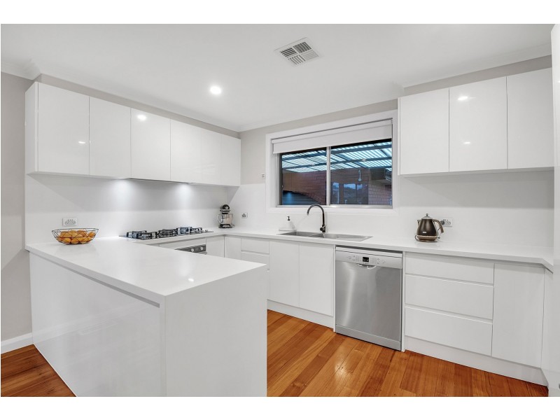 13 Currawong Avenue, Lalor VIC 3075