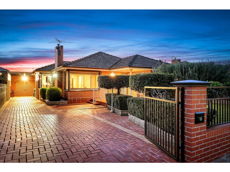 13 Currawong Avenue, Lalor VIC 3075