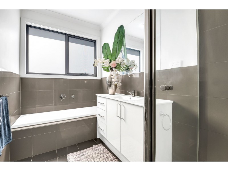 28 Kanangra Terrace, Wollert VIC 3750