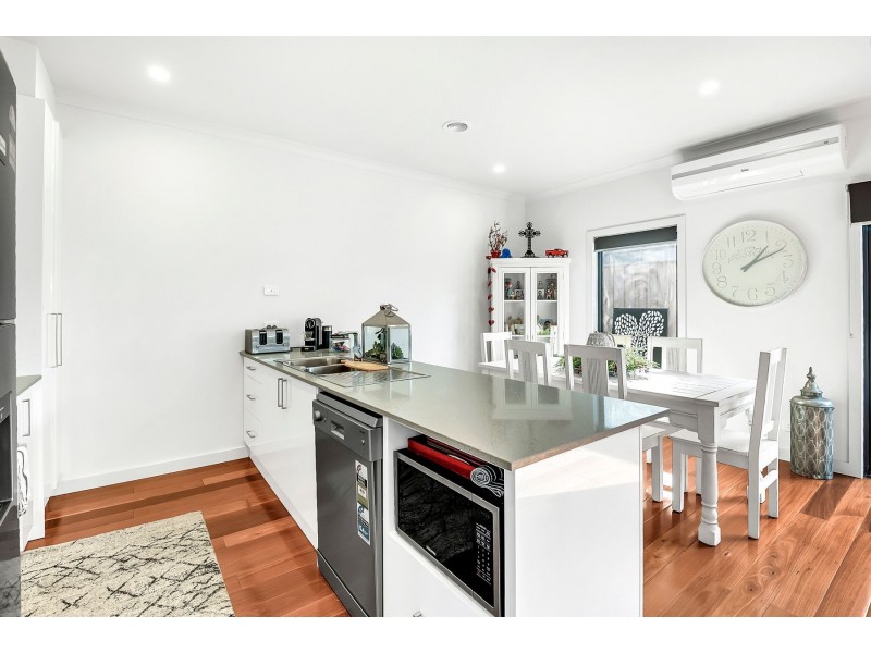 28 Kanangra Terrace, Wollert VIC 3750