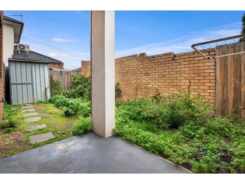 2/94 The Boulevard, Thomastown VIC 3074