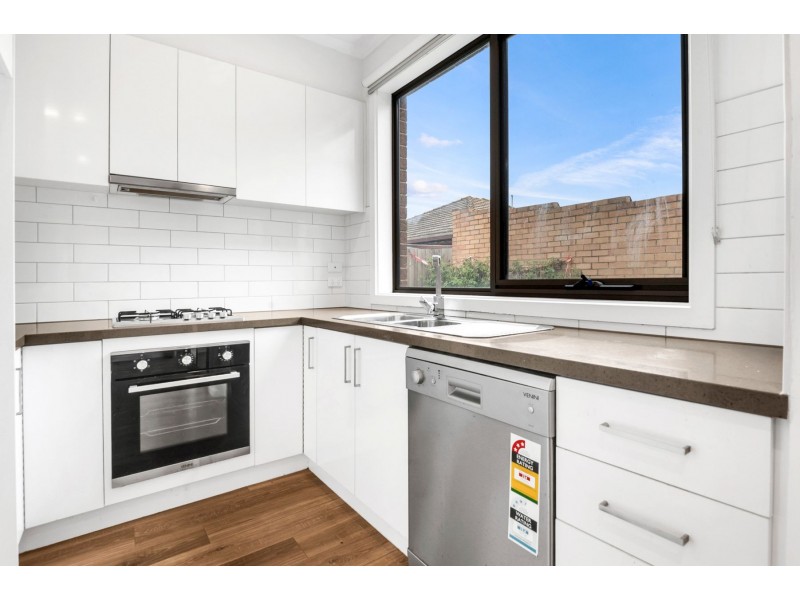 2/94 The Boulevard, Thomastown VIC 3074