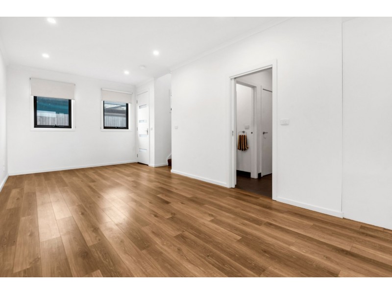 2/94 The Boulevard, Thomastown VIC 3074