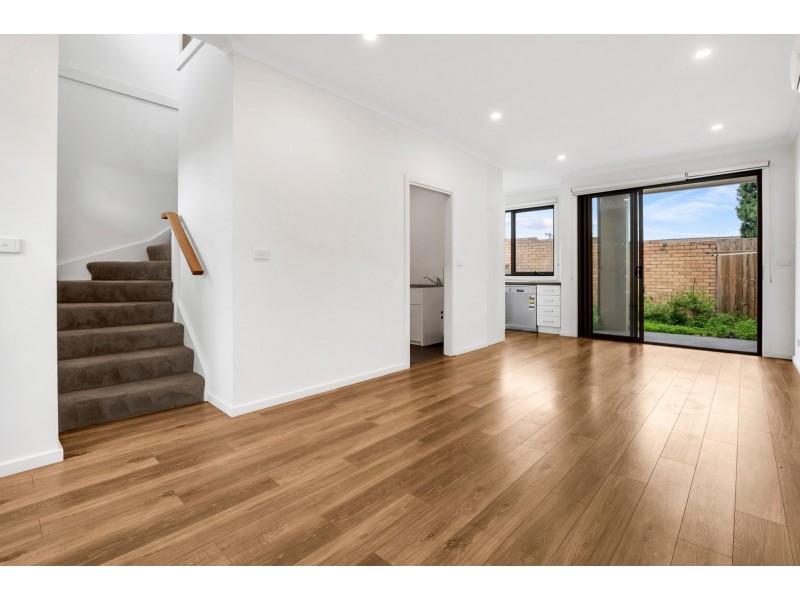 2/94 The Boulevard, Thomastown VIC 3074