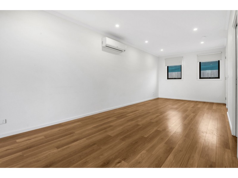 2/94 The Boulevard, Thomastown VIC 3074