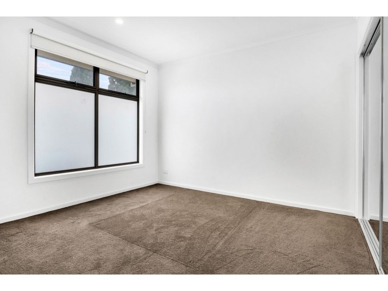 2/94 The Boulevard, Thomastown VIC 3074