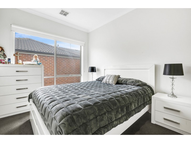 12 Knightsbridge Drive, Epping VIC 3076